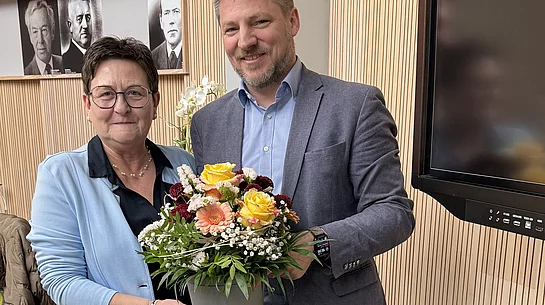 Birgitt Hasenkopf mit Bürgermeister Peter Neumeier